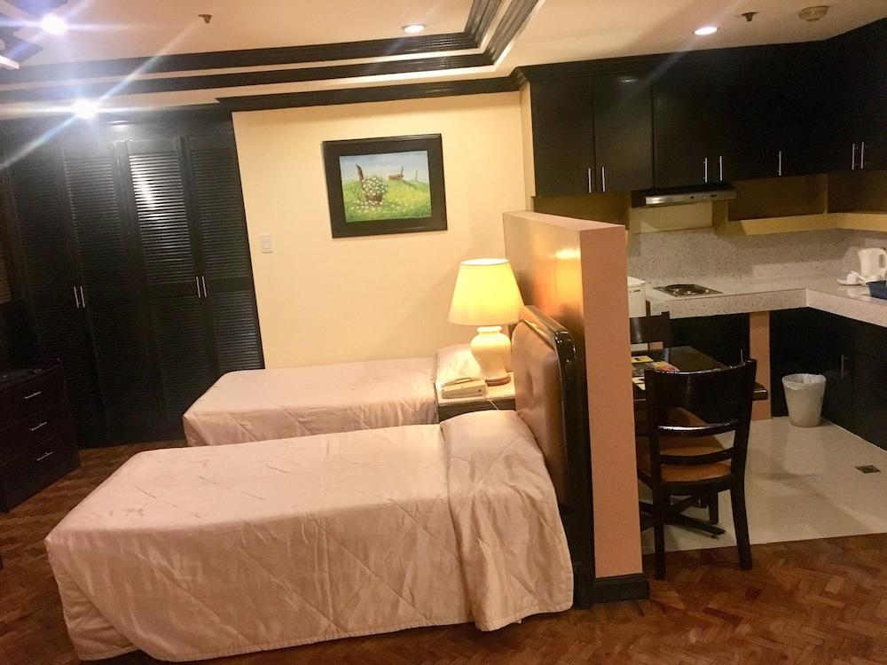 Lourdes Suites Makati City Kültér fotó