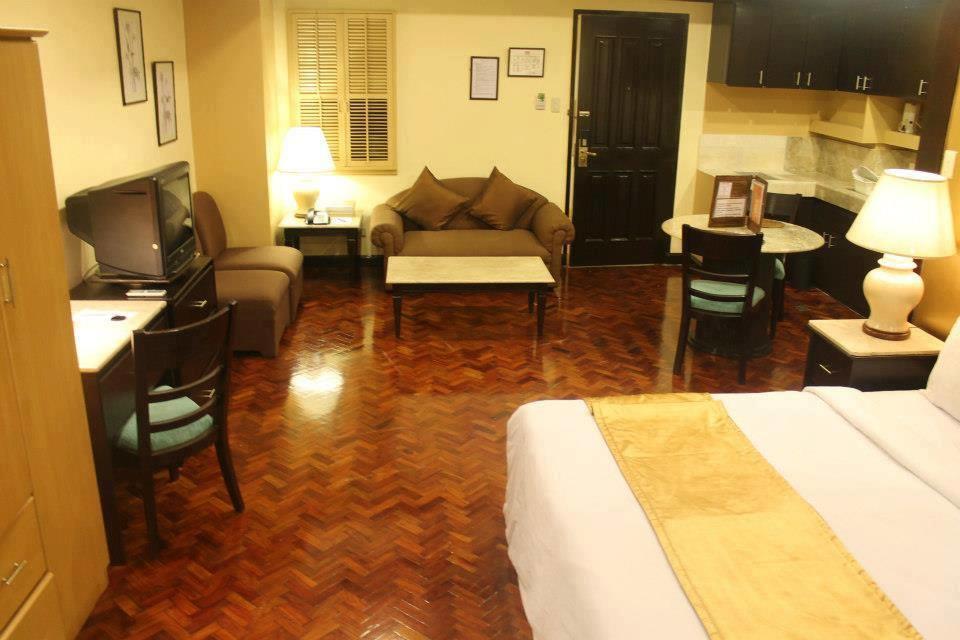 Lourdes Suites Makati City Kültér fotó