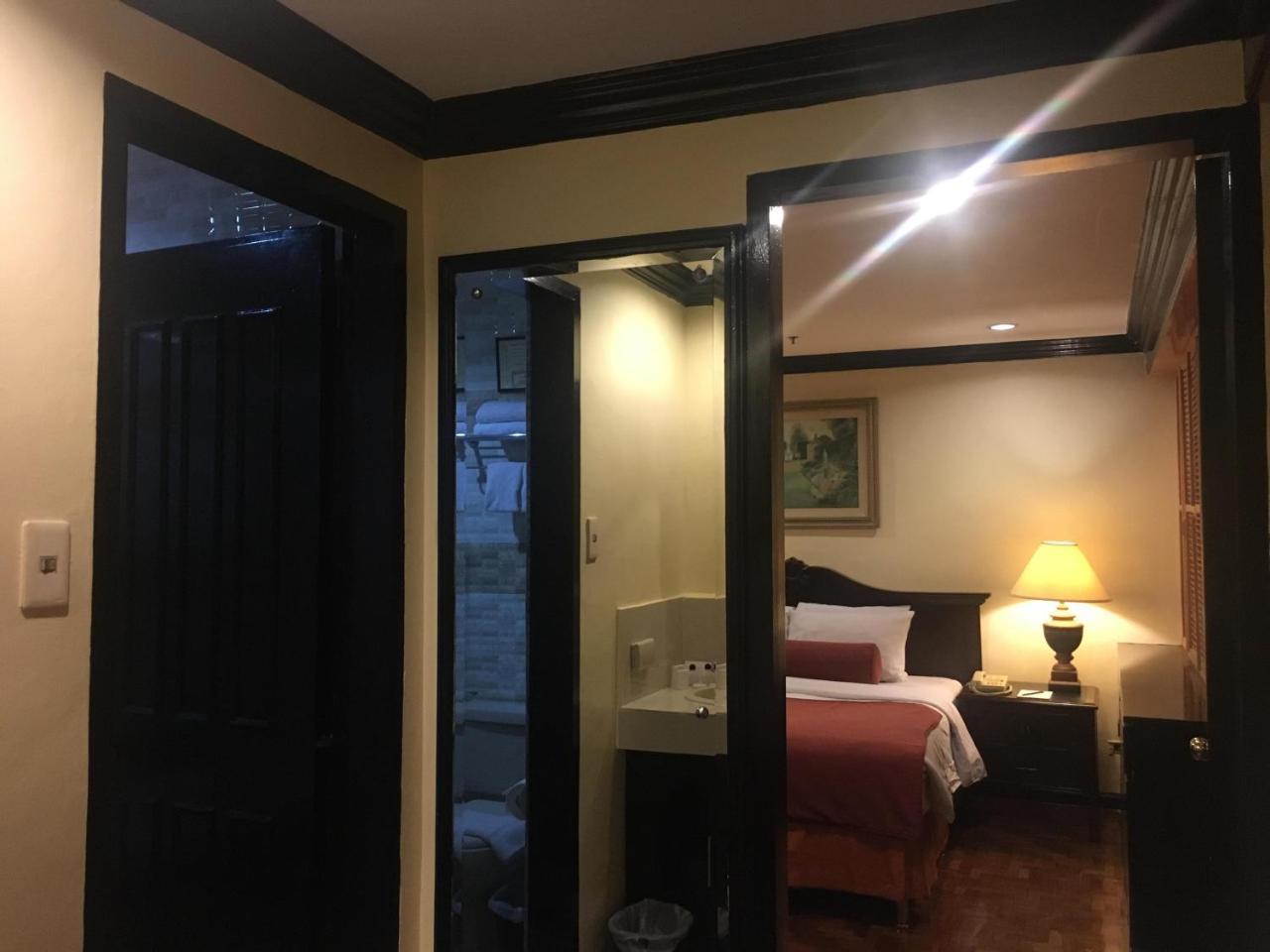 Lourdes Suites Makati City Kültér fotó
