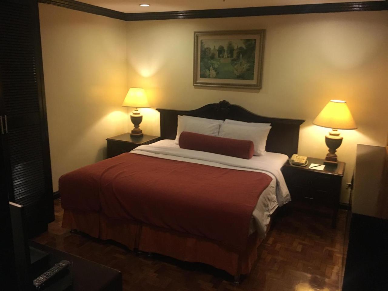Lourdes Suites Makati City Kültér fotó