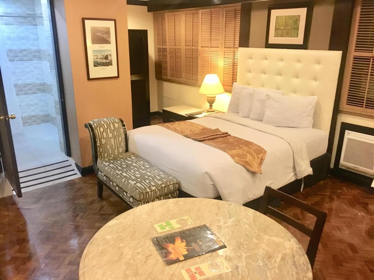 Lourdes Suites Makati City Kültér fotó